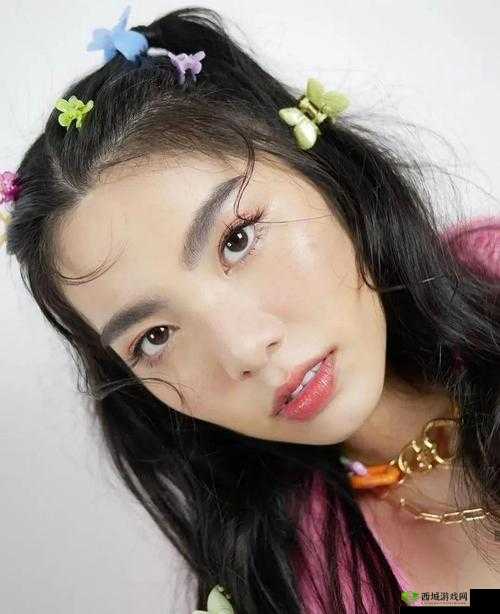 X 姓女 rapper 的首次亮相因受到举报惨遭封禁了:背后真相令人咋舌